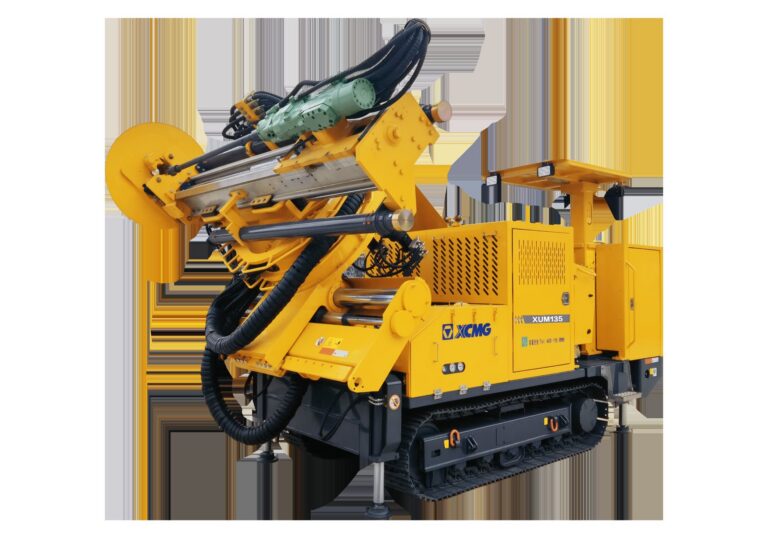 XUM135